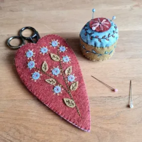 Corinne Lapierre - Mini Felt Craft Kit Scissors Pouch & Pin Cushion