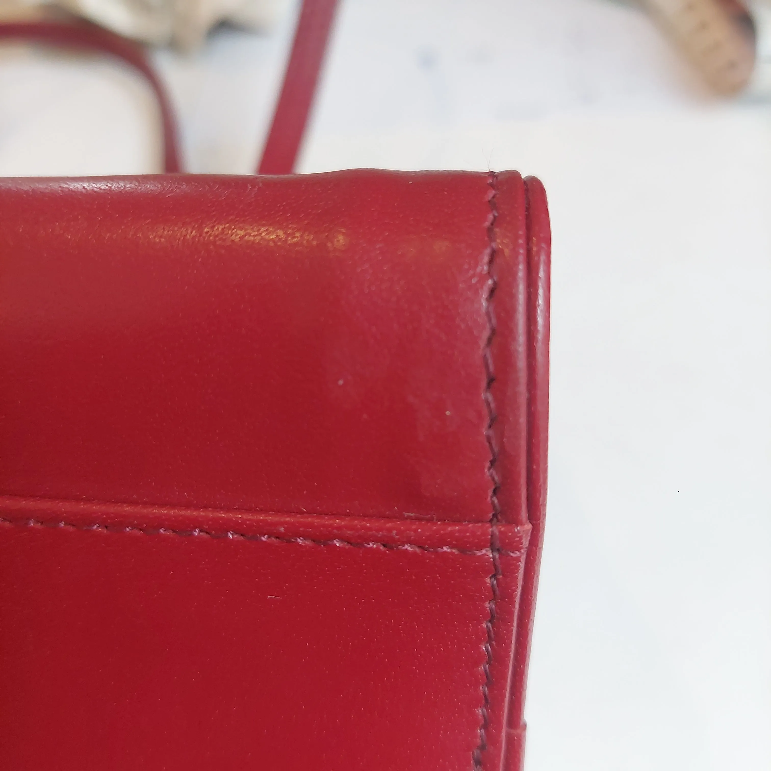 Jafferjees Red Leather Shoulder Bag | Pre Loved |