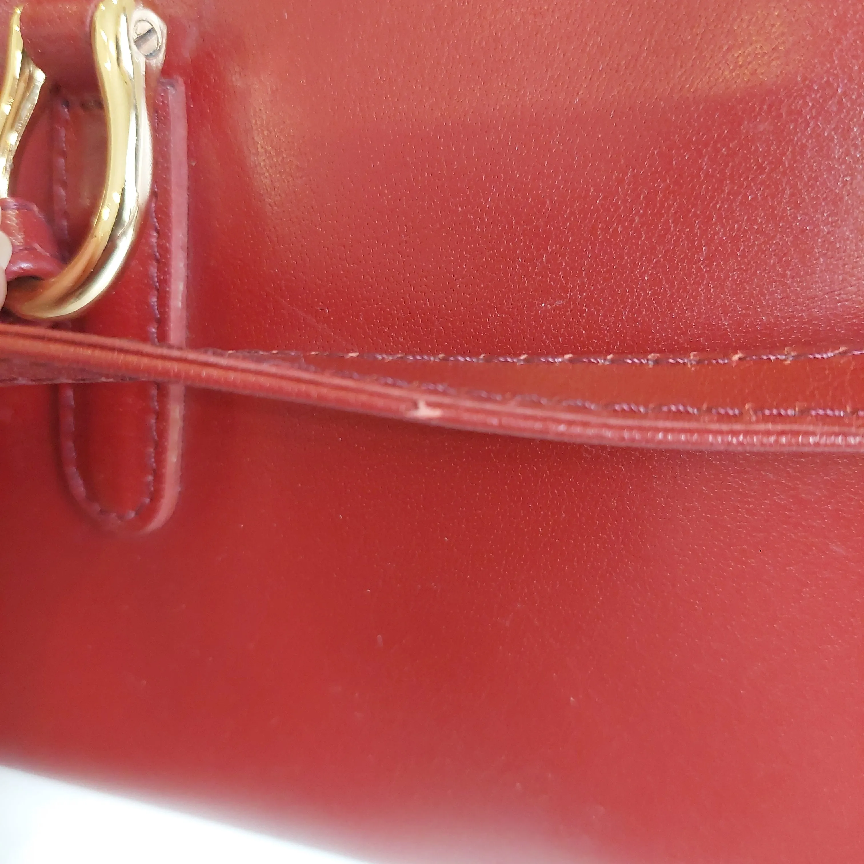 Jafferjees Red Leather Shoulder Bag | Pre Loved |