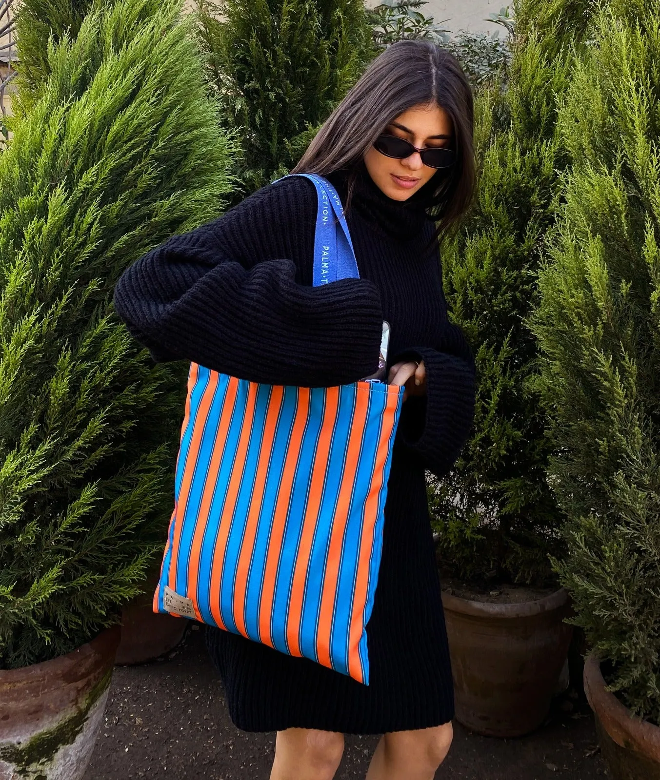 Linear Tote Orange X Blue